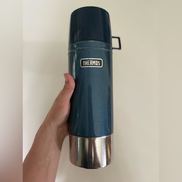 Vintage Thermos Navy and Silver Insulated Bottle - Picture 13 of 14